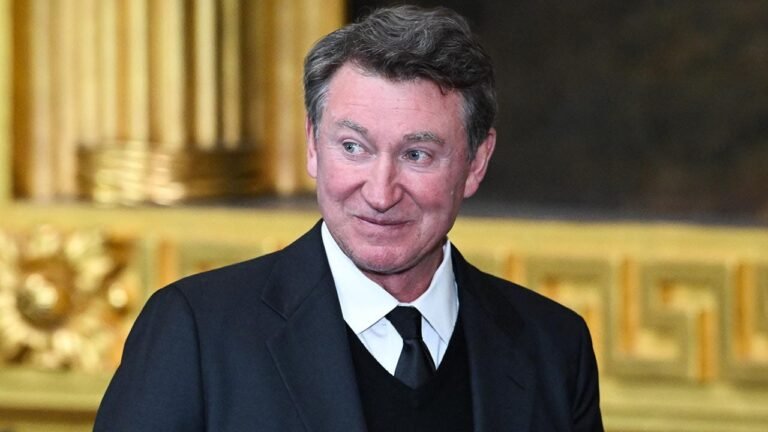 Wayne Gretzky’s relationship with Trump gets backing from ex-NHL star