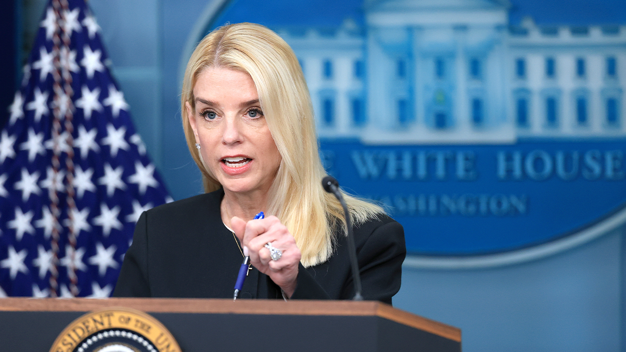 pam-bondi-1.png