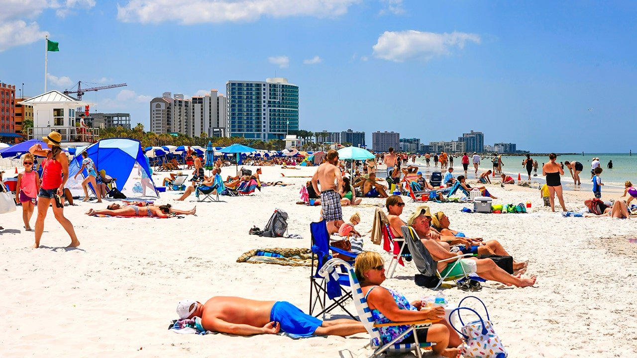people-at-beach-clearwater-florida.jpg