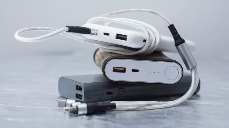 Portable charger explodes in bed, leaves woman with chemical burns