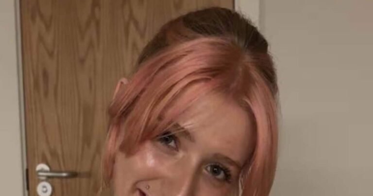 Teeth started falling at the age of 20, started looking old, this condition happened even after brushing every day!