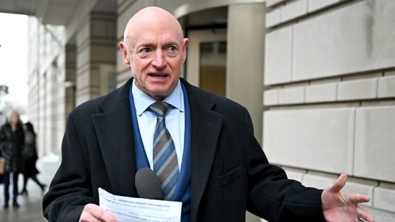 Federal judge signals skepticism as Kelly challenges Pentagon censure