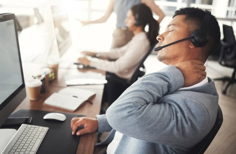 AI to make call center agents ‘superheroes,’ UJET CEO says • The Register