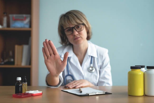 Doctors told to pull back from Palantir’s NHS data platform • The Register