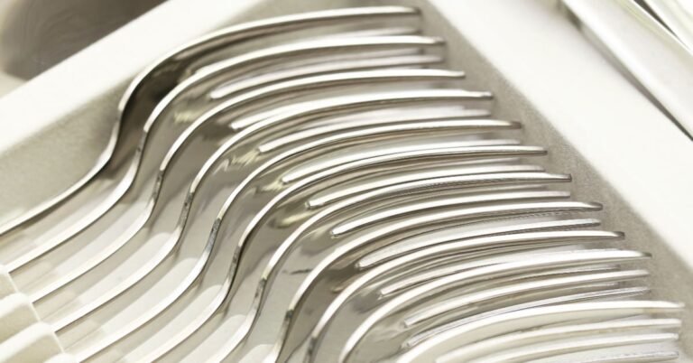 Oracle promises new approach to MySQL • The Register