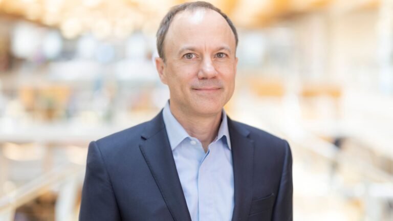 Sky News joins media leaders to drive push for AI standards to ‘protect original journalism’ | UK News