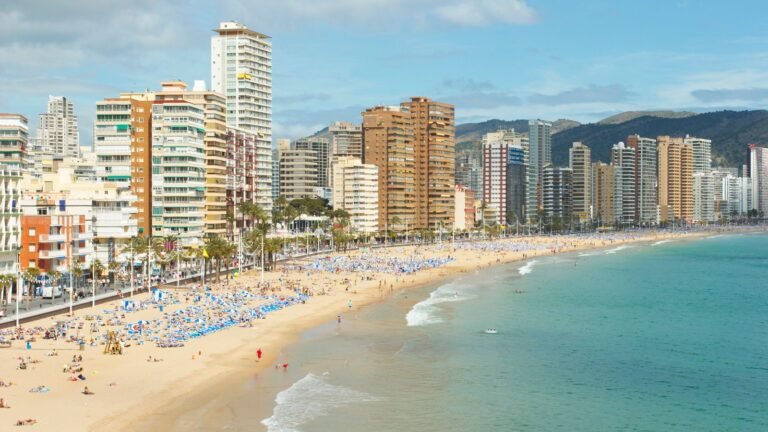 Two Britons arrested in Benidorm for ‘staging fake kidnapping to extort money’ | World News
