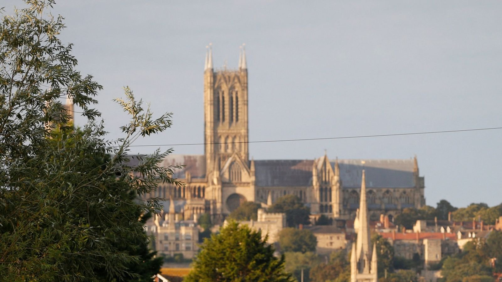 skynews-lincoln-cathedral-lincoln_7170729.jpg