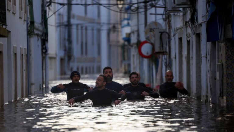 Storm Leonardo forces more than 11,000 in Spain and Portugal to evacuate their homes | World News