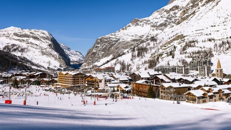 Two British skiers among three dead after avalanche at Val d’Isere resort in the French Alps | World News