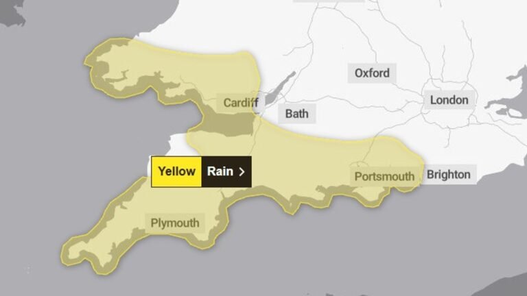 Fresh heavy rain warning issued amid hundreds of flood alerts | UK News