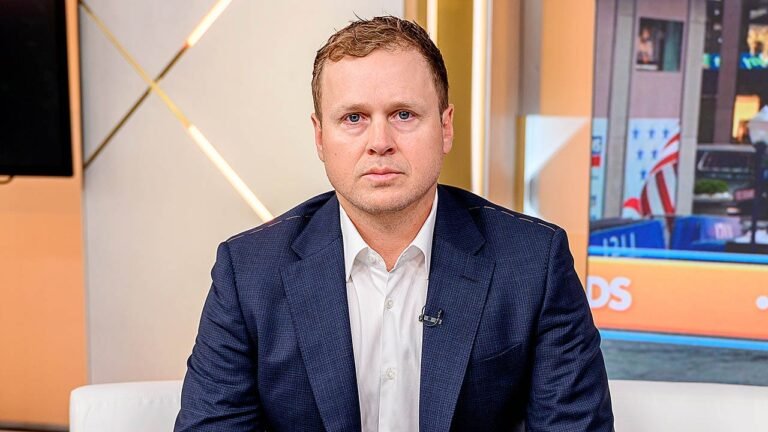 Spencer Pratt addresses ICE concerns at Los Angeles mayor campaign rally