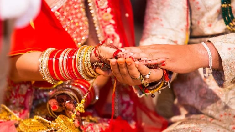 Fatehpur: The bride and groom clashed over beating the bride’s pet dog, a woman got angry again; After all the marriage broke down – Fatehpur: Fight Broke Out After The Bride’s Pet Dog Beaten; Marriage Called Off