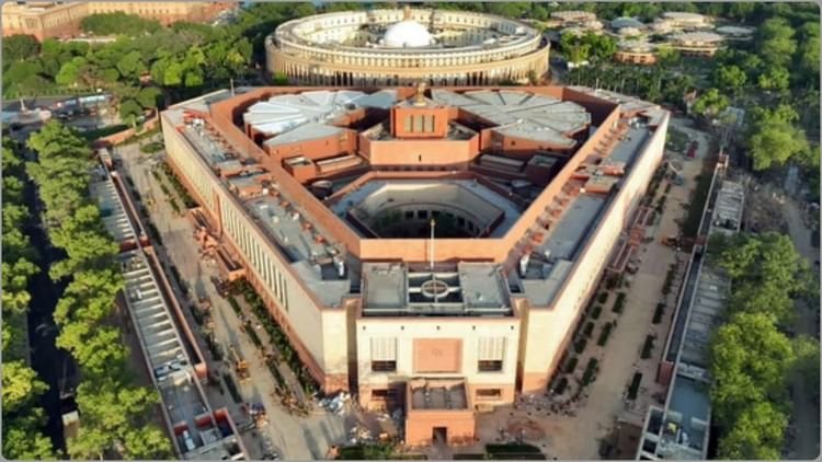Deadlock in Parliament: Allegation of switching off the mike in Lok Sabha, opposition is preparing no-confidence motion; who said what? – Parliamentary Deadlock Microphone Being Switched Off In Lok Sabha Opposition No-confidence Motion