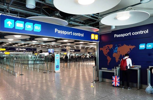 Brit dual nationals grounded by border digitization drive • The Register