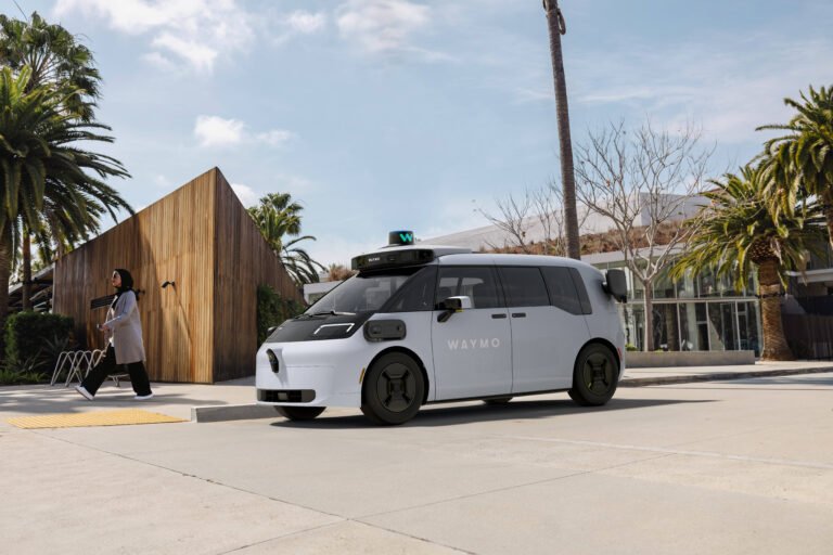 Waymo launching China-made van that won’t fail in rain, snow • The Register