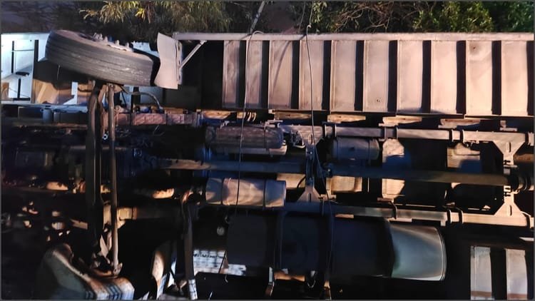 Bangladesh: Bus returning to Dhaka drowns in Padma river; 16 people returning from Eid died, many still missing; Search continues – Dhaka: 16 Dead After Bus Plunges Into River In Bangladesh, Search On For Missing