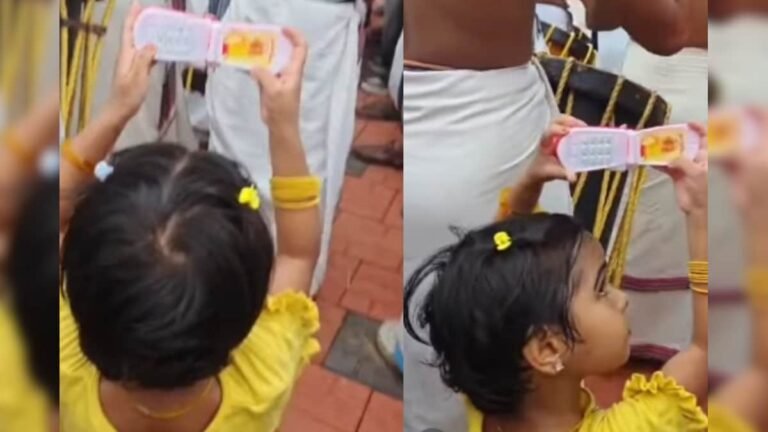 In the temple program, the girl made a ‘video’ with a toy phone, people smiled after seeing her innocent act.