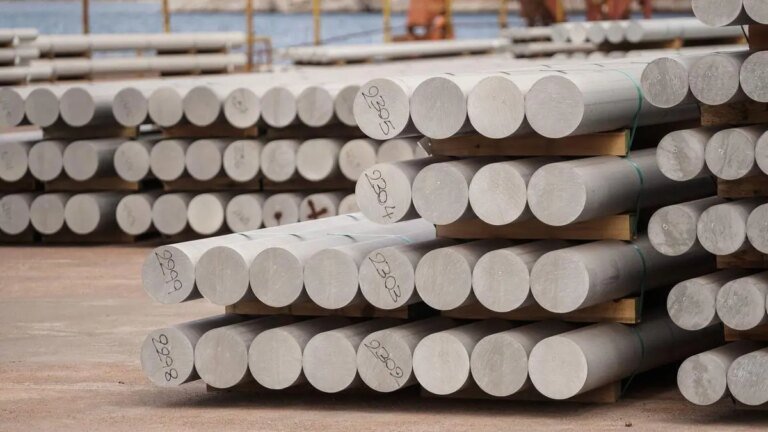 Aluminum makers ride on underlying price rise