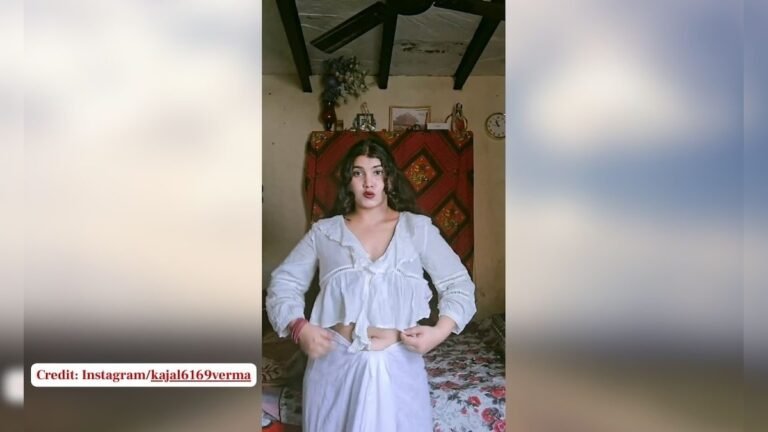 The girl in white clothes shook her waist in such a way on the song ‘Cholia Ke Hook Rajaji’, fans were in awe after seeing her style!