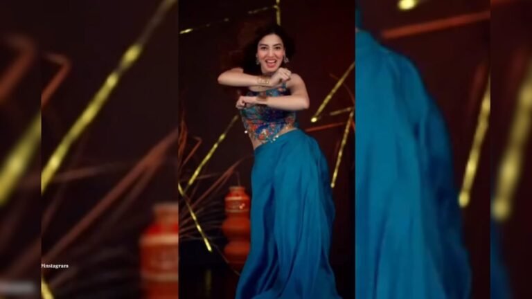 The girl showed her charming performance on the song Bole Chudiyan, did a wonderful dance, it was difficult to look away!