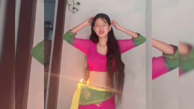 The girl did a brilliant Belly Dance with a burning lamp on her waist, people were stunned to see her flexibility and balance!