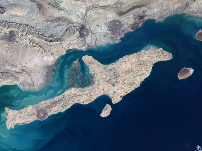 Iran does not need to close the Strait of Hormuz to disrupt it | US-Israel war on Iran