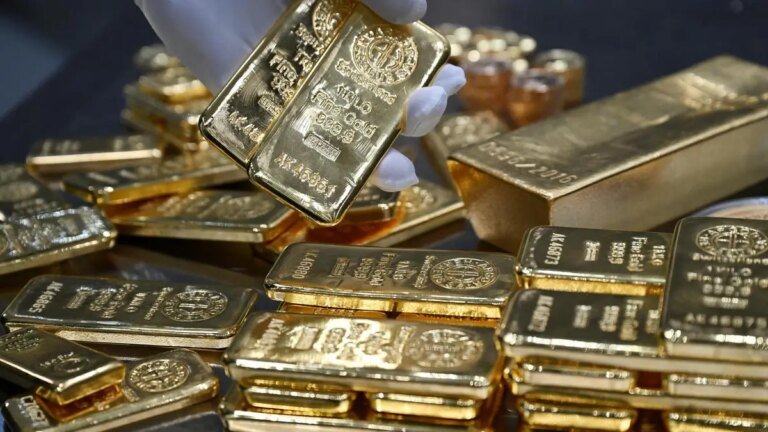 Indian gold prices plunge by ₹700 per gm, silver by ₹20,000 a kg on global cues