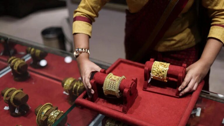 Raging West Asia war casts gloom on gems, jewelery exports