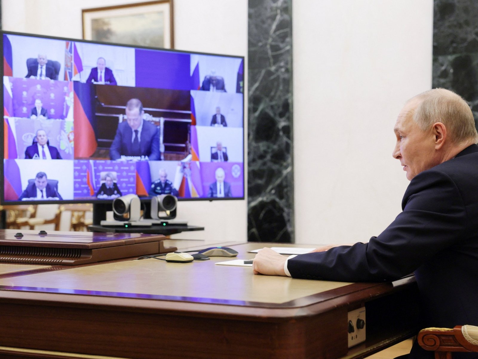 2026-02-27T134835Z_712987041_RC2AUJADUG0X_RTRMADP_3_UKRAINE-CRISIS-PUTIN-1772462669.jpg