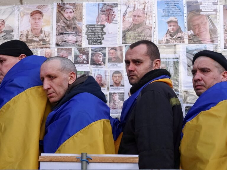 Zelenskyy visits front line as Ukraine and Russia swap 500 prisoners each | Russia-Ukraine war News
