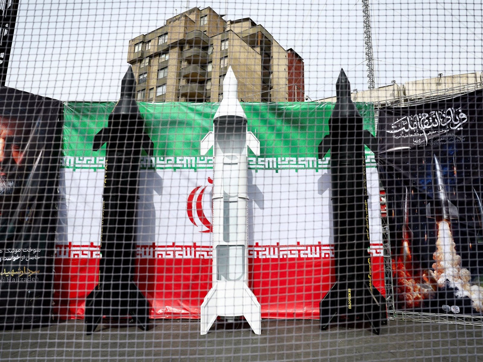 2026-03-22T084825Z_1032412414_RC2I9KAMD851_RTRMADP_3_IRAN-CRISIS-1774423303.jpg