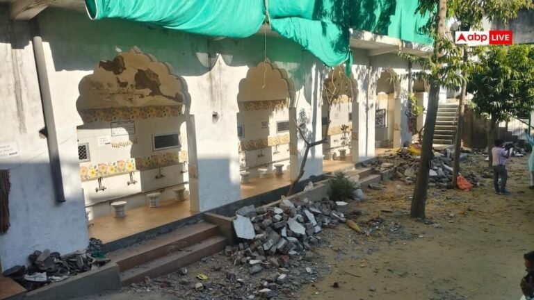 Jaipur News: Accident during Friday prayers, wall of Firdaus Mosque collapses, 21 worshipers injured