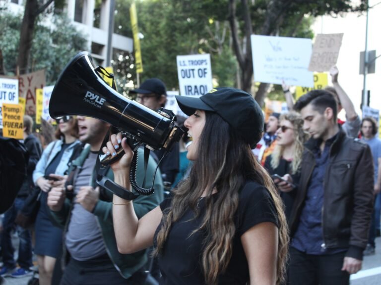 How Los Angeles’s Iranian diaspora is confronting the US war on Iran | US-Israel war on Iran News
