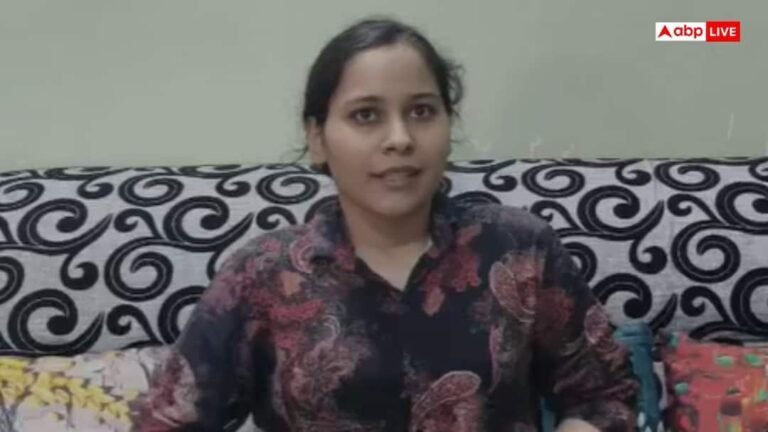 UP PCS 2024 result declared, daughters hoisted the flag, Ananya Trivedi of Rae Bareli got second rank.