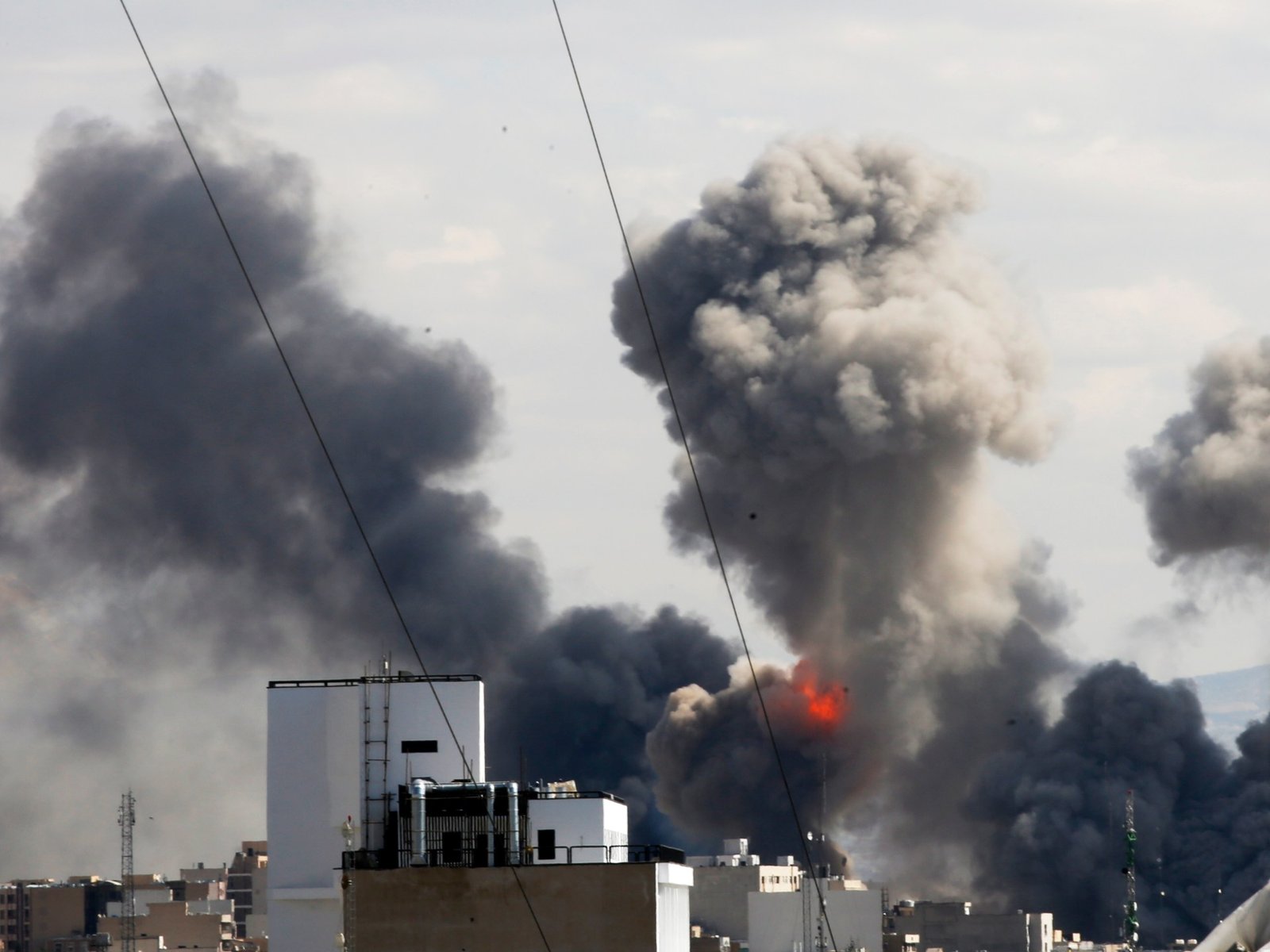 AA-20260301-40700615-40700608-EXPLOSIONS_HEARD_IN_TEHRAN_AS_NEW_ISRAELI_AIRSTRIKES_HIT_IRANIAN_CAPITAL-1772362950.jpg