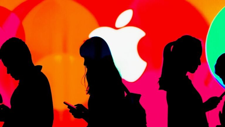 MRC urges FTC to investigate Apple News over alleged conservative bias