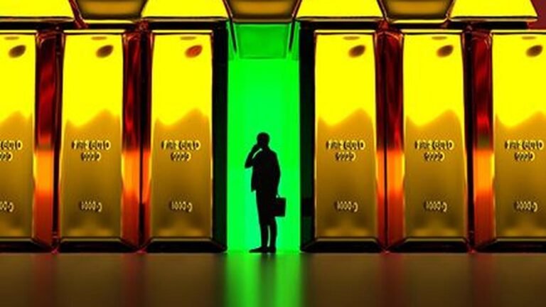 Gold futures decline ₹2,225 to ₹1.56 lakh/10g