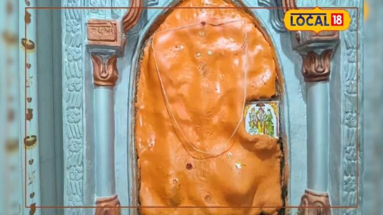 ‘Hanuman’ with bow and arrow, not mace! The Tretayugan mystery of the war between Shatrughan and Lavanasura is hidden in this temple.