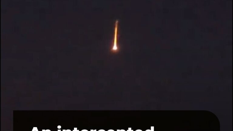 An intercepted drone burns and falls over Erbil in Iraq | US-Israel war on Iran