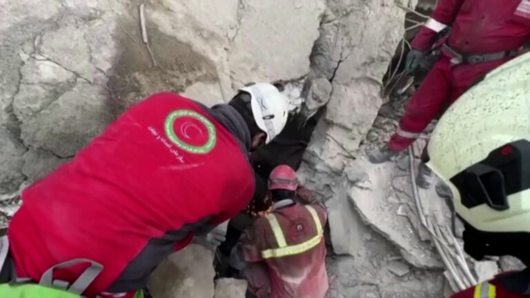 Body recovered from rubble in Tehran