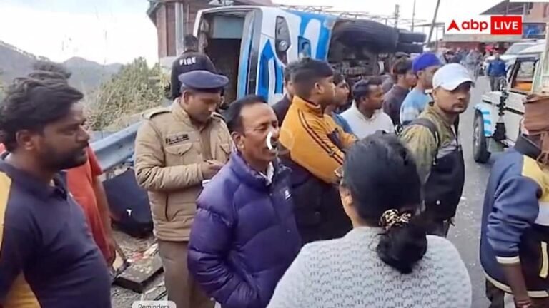 Uttarakhand: Major accident in Nainital, bus full of passengers went out of control and overturned, one dead, many injured