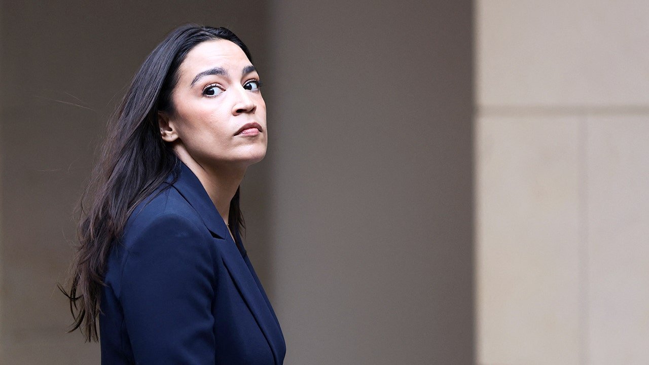 alexandria-ocasio-cortez-iran-terror-vote.jpg