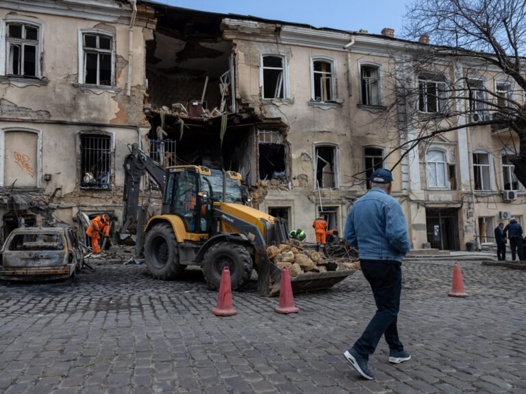 Russia, Ukraine tit-for-tat attacks knock out power for over half a million | Russia-Ukraine war News