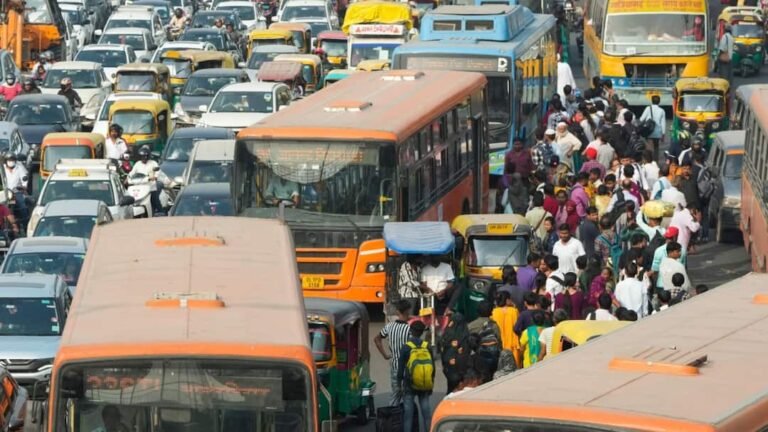 Delhi News: Traffic alert in Delhi, avoid these routes of Paharganj on Ram Navami, read advisory