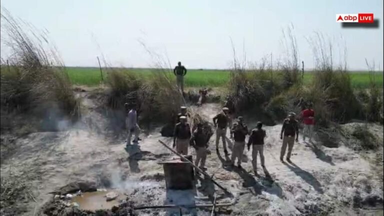 Basti News: Big action on illegal liquor before Holi, 350 liters of liquor destroyed, female mafia arrested