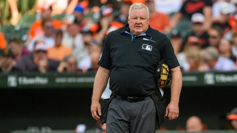 MLB umpire has epic hot mic moment after ABS challenge