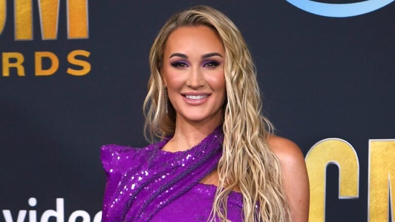 Jason Aldean’s wife Brittany shares spring break bikini photos with fans