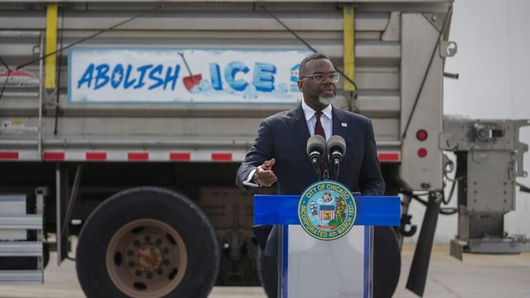 Chicago mayor unveils ‘Abolish ICE’ snowplow after migrant murder
