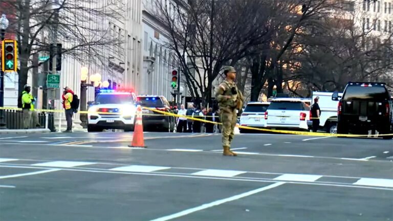 Secret Service agents question driver of suspicious vehicle near White House